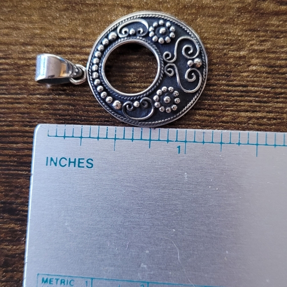 Sterling silver floral pendant - Picture 4 of 4